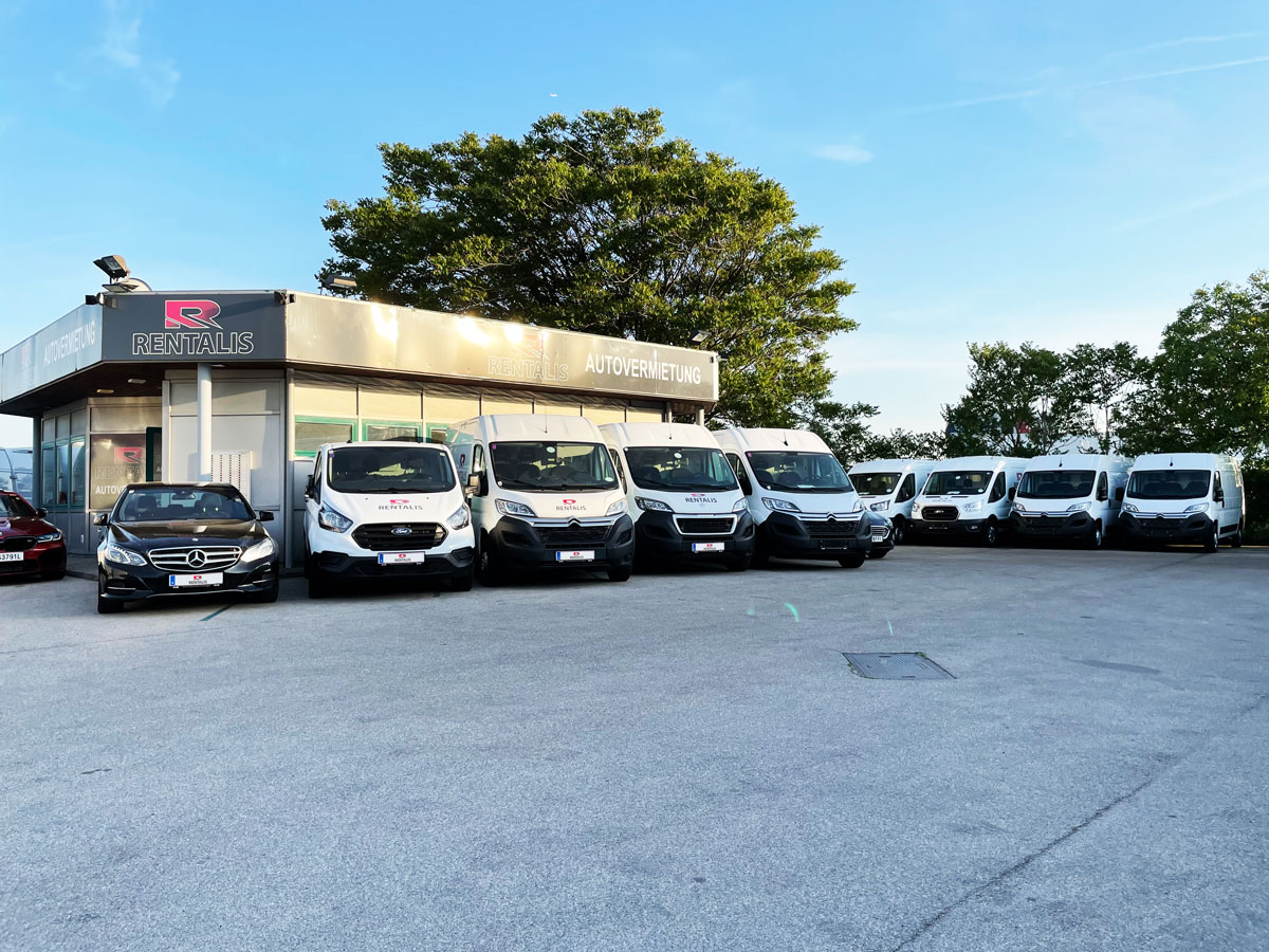 RENTALIS Team und Fahrzeuge in Wiener Neudorf