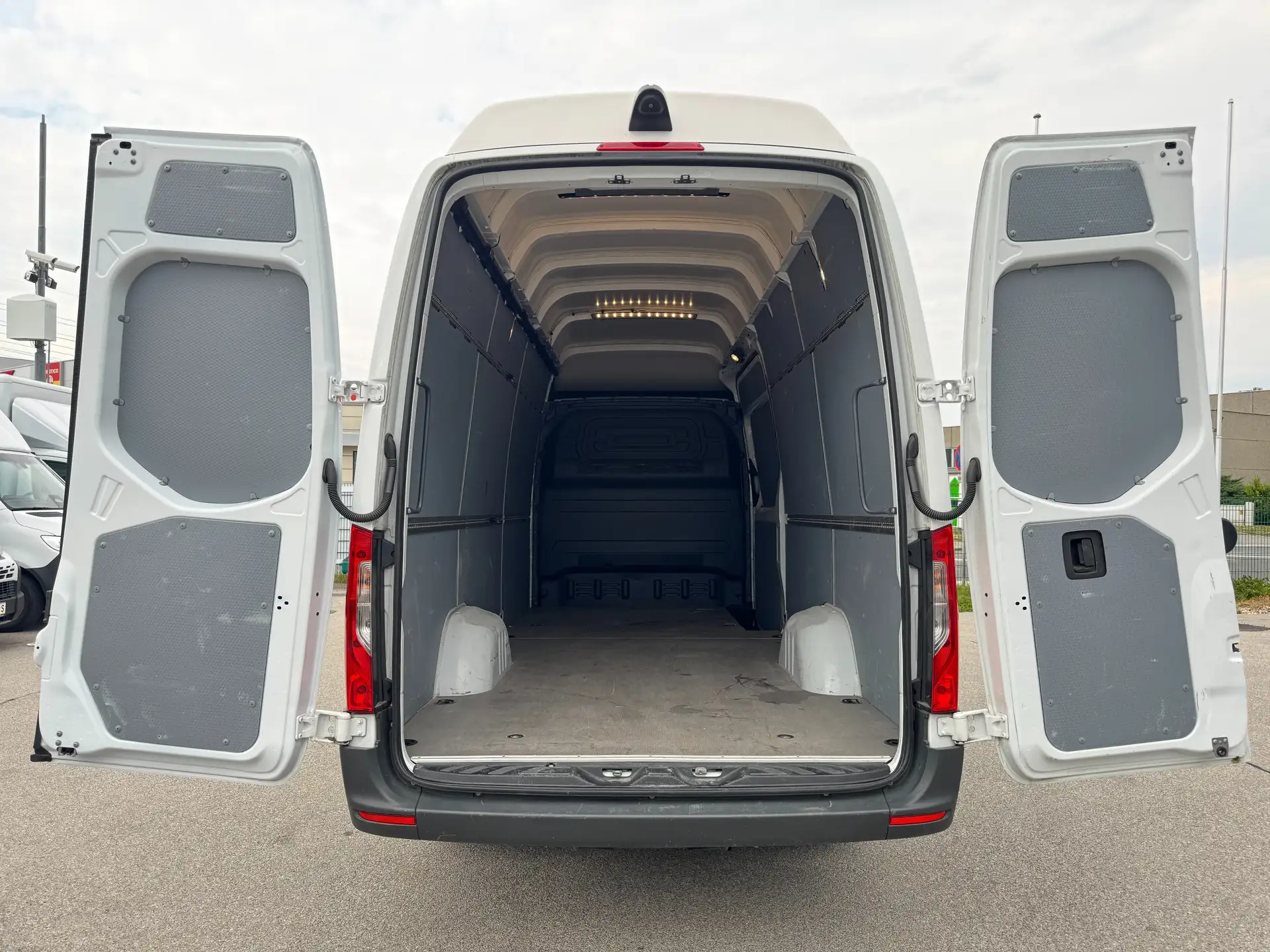 Mercedes-Benz Sprinter 317 CDI Lang SUPERHOCHDACH *1. Hand – Bild 5