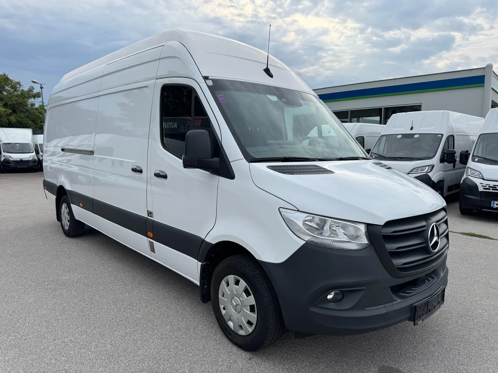 Mercedes-Benz Sprinter 317 CDI Lang SUPERHOCHDACH *1. Hand – Bild 8