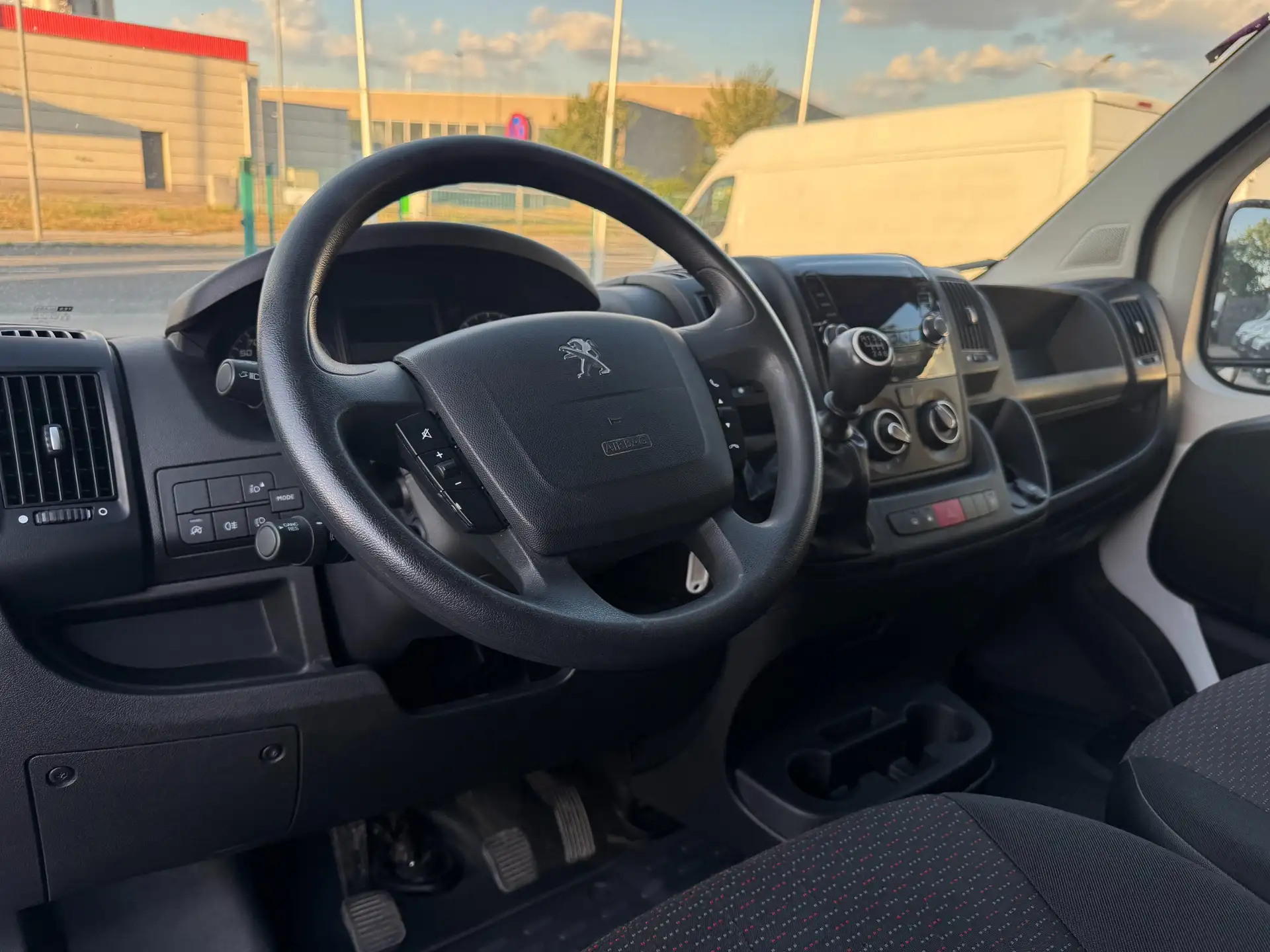 Peugeot Boxer L4H3 35+ 140 TÜV/Service *Netto 14.575€ – Bild 3