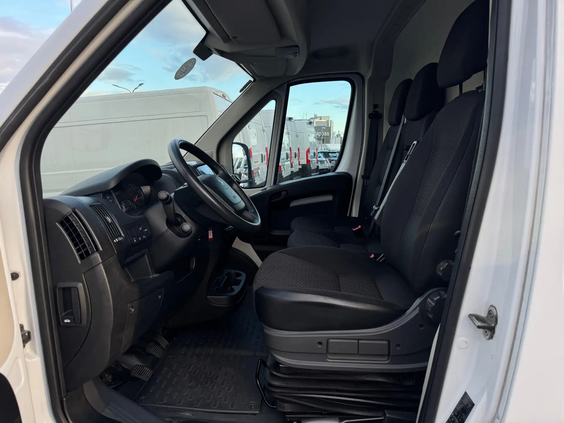 Peugeot Boxer L4H3 35+ 140 TÜV/Service *Netto 15.825€ – Bild 2