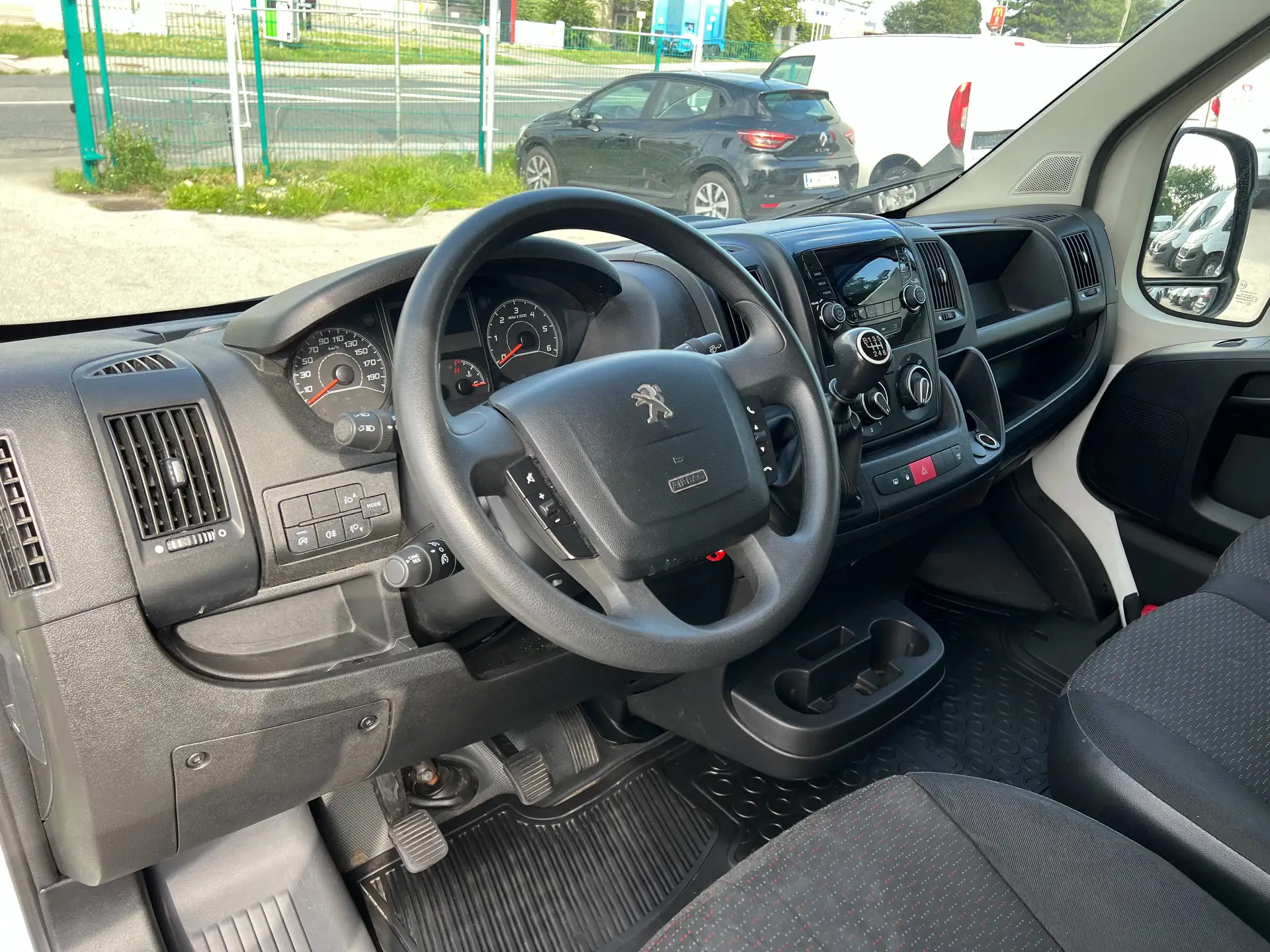 Peugeot Boxer L3H2 35+ 140 TÜV/Service *Netto 16.658€ – Bild 7